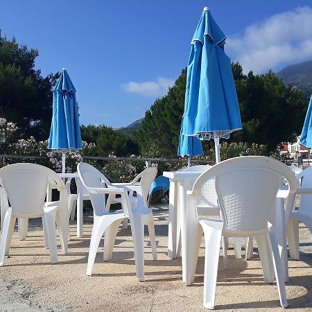 Hotel Yachting Club Mare Gioiosa Marea Exterior foto