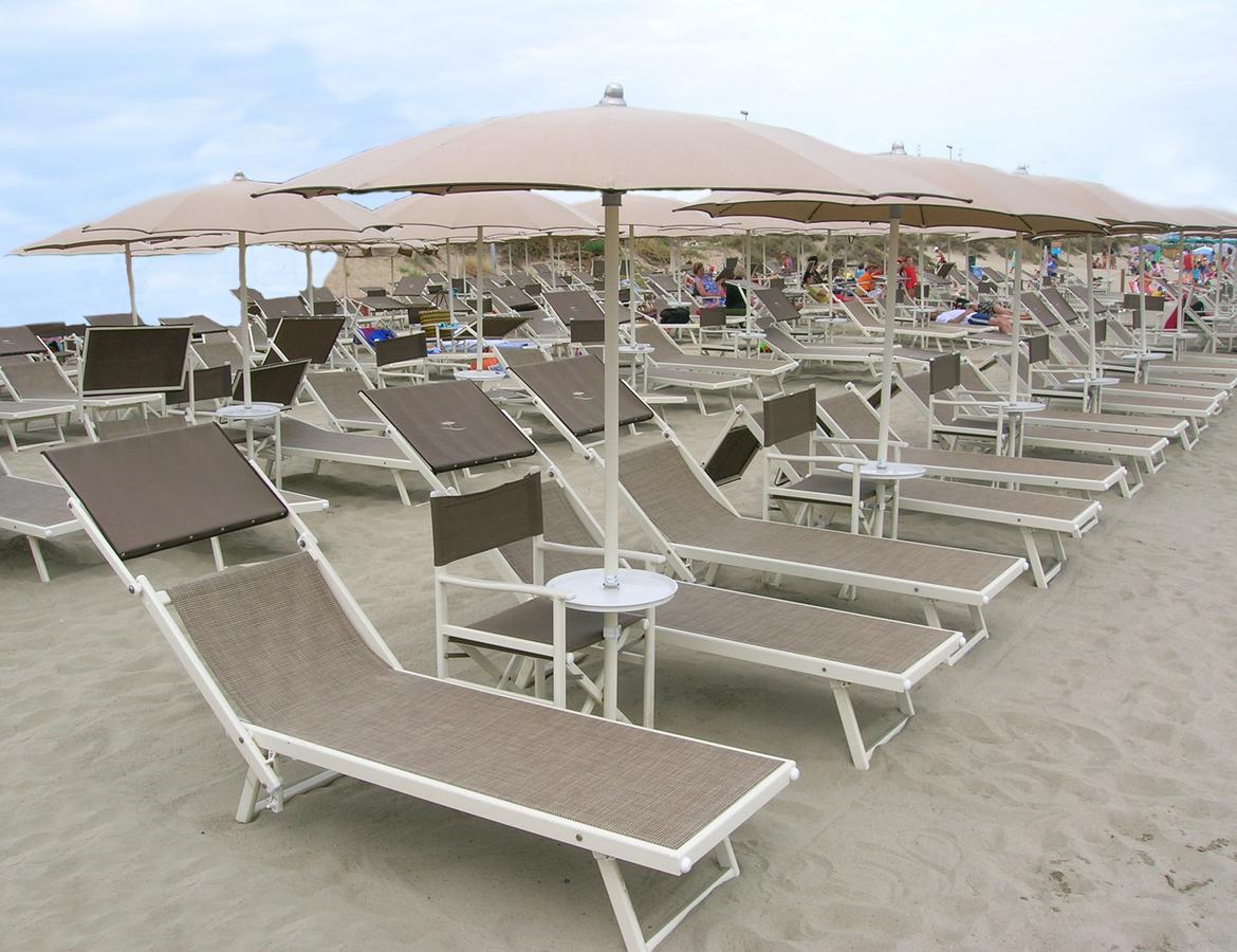 Hotel Yachting Club Mare Gioiosa Marea Exterior foto