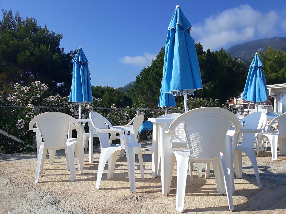 Hotel Yachting Club Mare Gioiosa Marea Exterior foto
