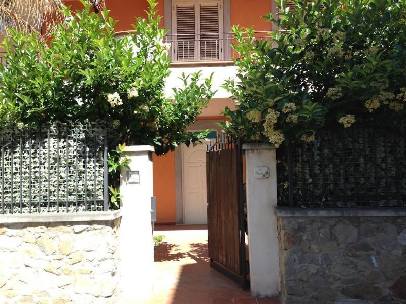 Hotel Yachting Club Mare Gioiosa Marea Exterior foto
